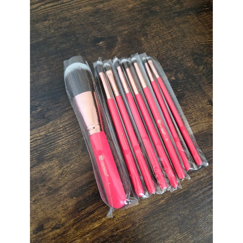 NEW BH Cosmetics Makeup Brush Set Of 8 Brushes Pink Various Sizes Cosmetology